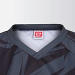 Collar 1:</br> V-Neck