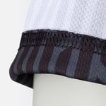 Elastic seams