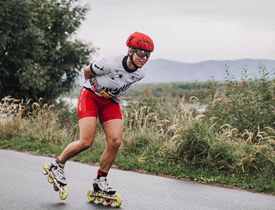 Anja Sturm che fa speedskating