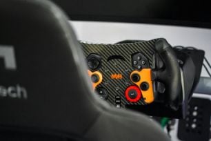 How F1 Esports Jerseys Enhance the Sim Racing Experience: