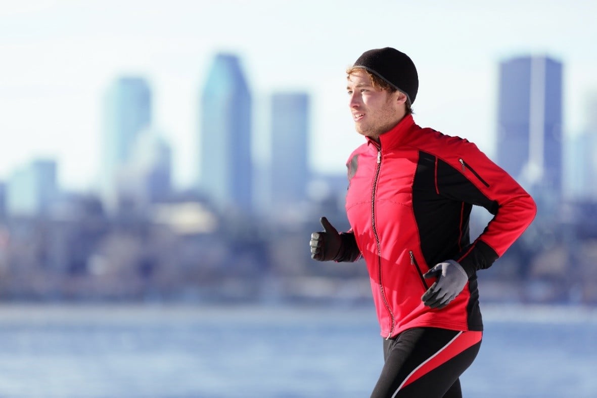 What to wear when running in the cold: clothes by temperature
