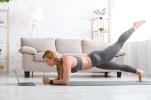 So gelingt das Krafttraining ohne Geräte