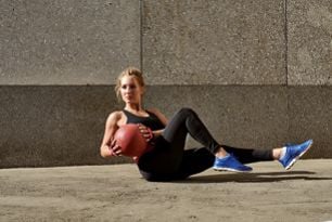 Medizinball-Übungen: Effektives Ganzkörpertraining