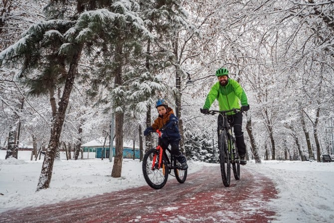 Radfahren im Winter bei Schnee