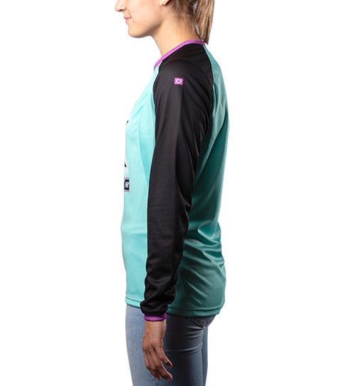 Camiseta FL6w manga larga vista lateral Camiseta FL6w manga larga vista lateral